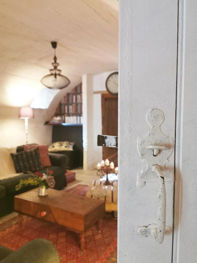 Quatre Chats Sous Un Pin Le Thoureil Exterior foto